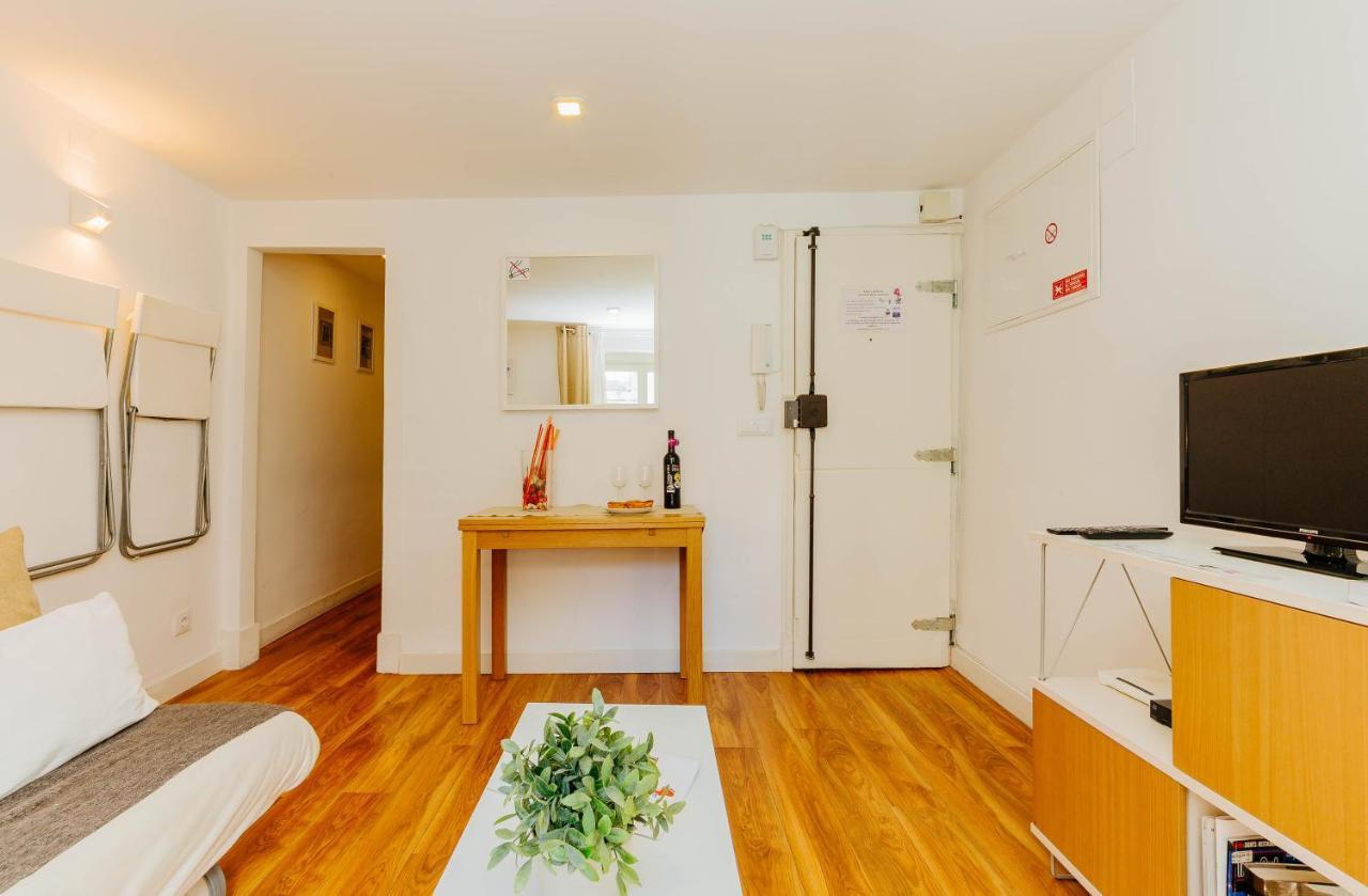 Rent4Rest Bairro Alto Charming 1Bd Apartment Lisbon Exterior photo
